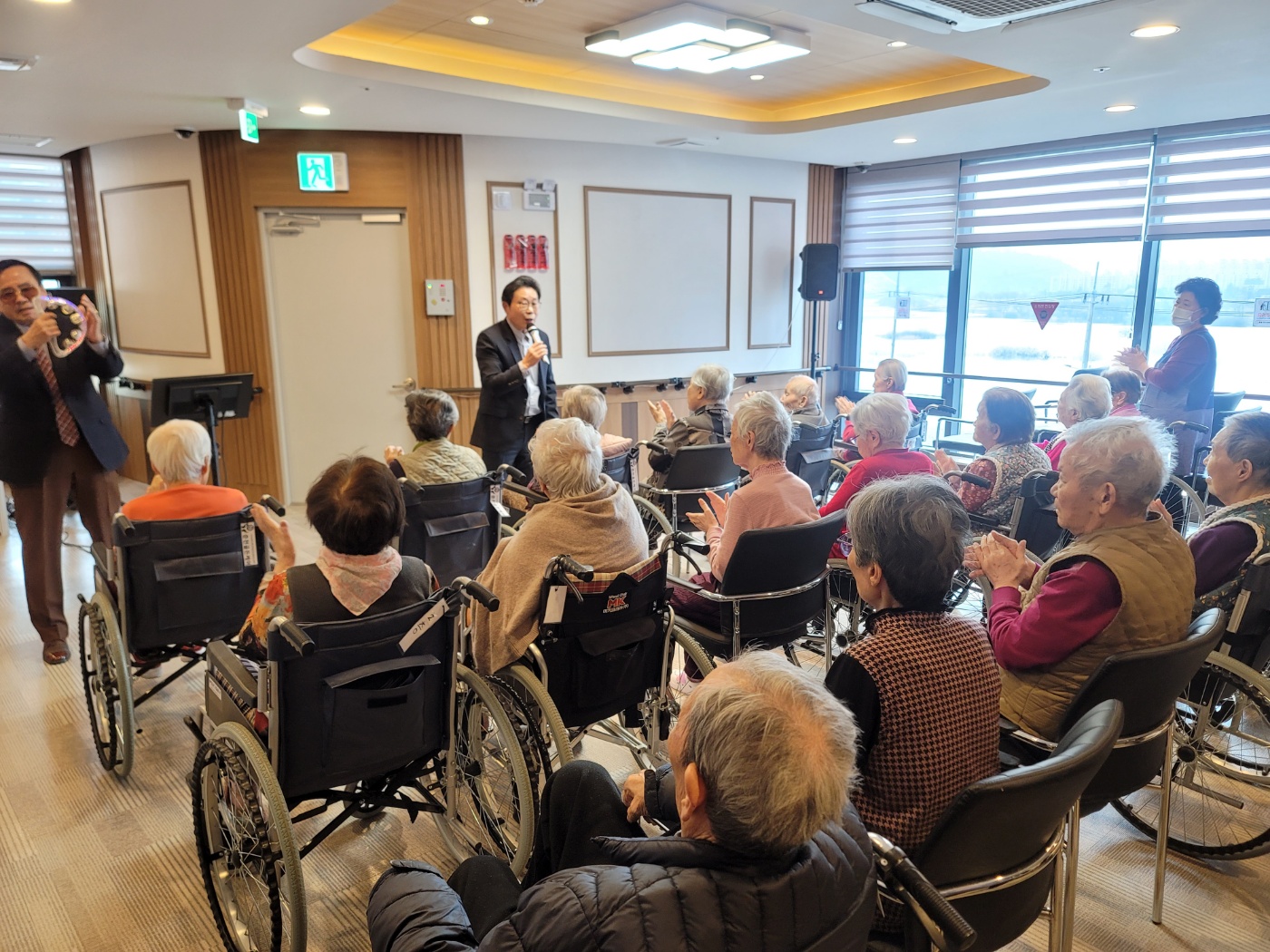 ｢자원봉사｣ 좋은 사람들 ‘노래 및 악기 연주’ 공연